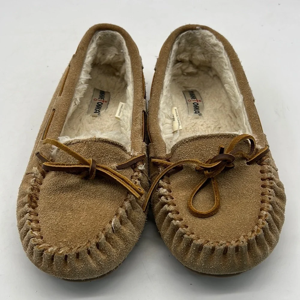 Minnetonka Camel Color Childs Moccasins size 3